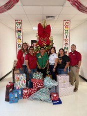 East Hidalgo Detention Center Partners with Community to Give Back