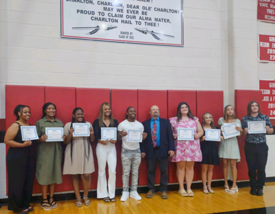 Folkston ICE Processing Center Awards Scholarships